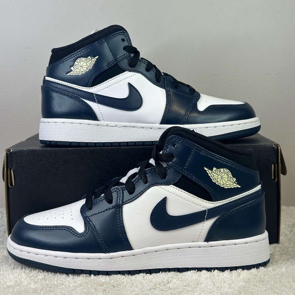 Jordan 1 Mid